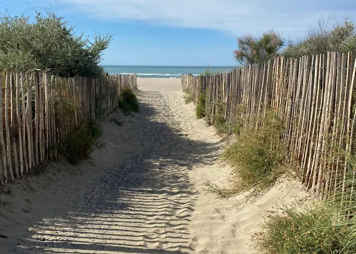 Apartment Renove Avec Piscine, 2mns A Pied