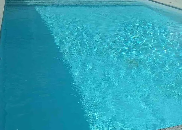 Renove Avec Piscine, 2mns A Pied * Agde